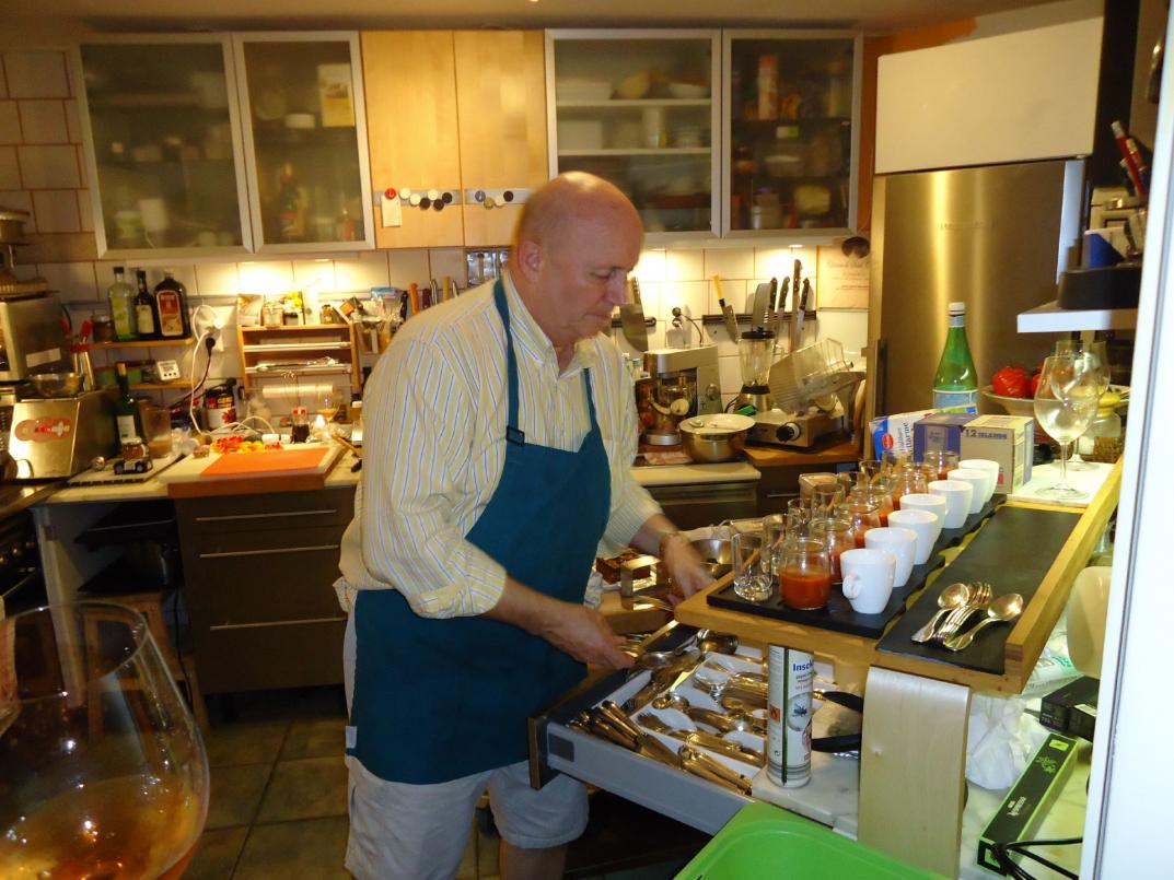 Gerd in seiner U-Boot Küche