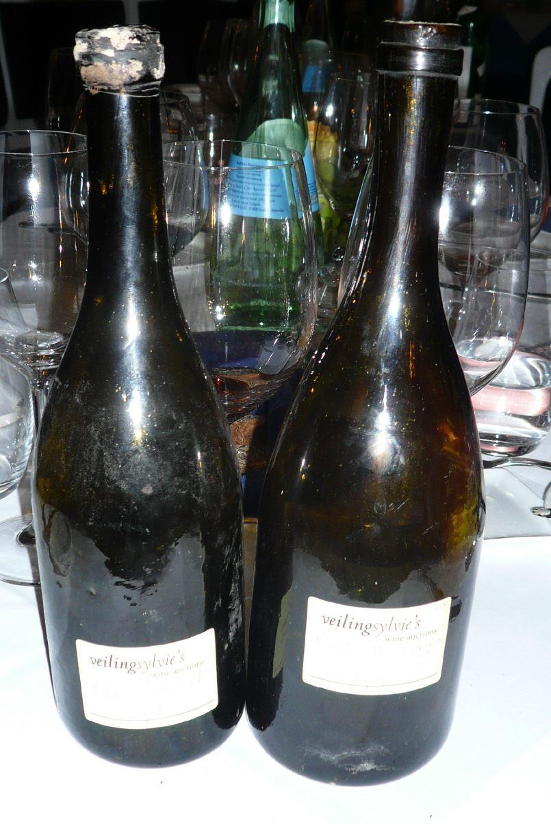 Krumm und schief - die alten Burgunderflaschen