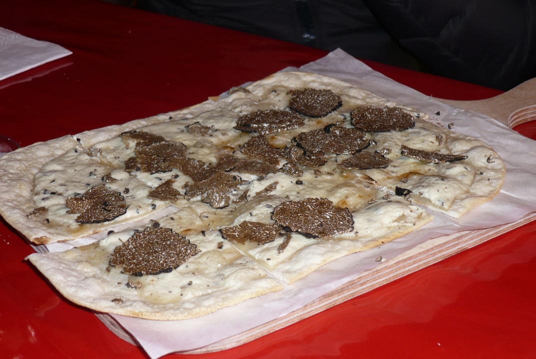 Einfach göttlich: Trüffel-Flammkuchen